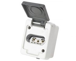 عکس پریز سه فاز بارانی برکه پارت الکتریک 357