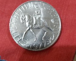سکه الیزابت ۱۹۷۷مناسبت تاجگزاری