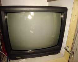 تلویزیون قدیمی ژاپنی