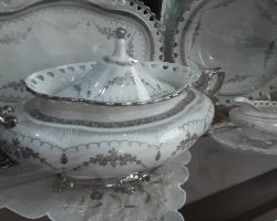 چینی دست ساز برند کینگ ادوارد