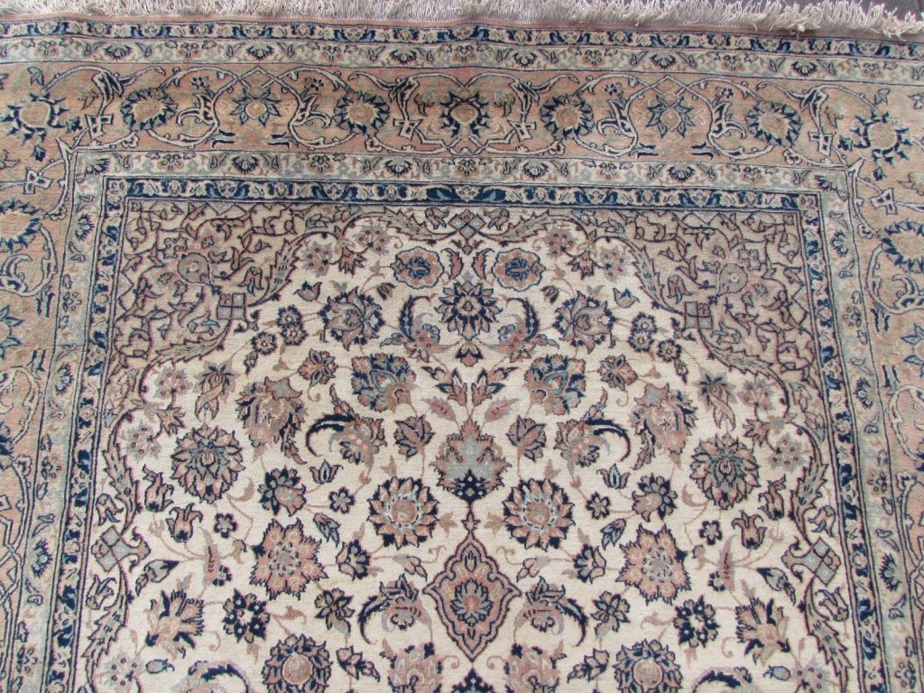 فرش قدیمی دستباف اصفهان
