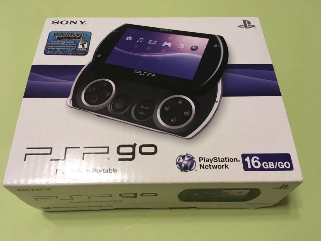 دستگاه بازی PSP GO 16