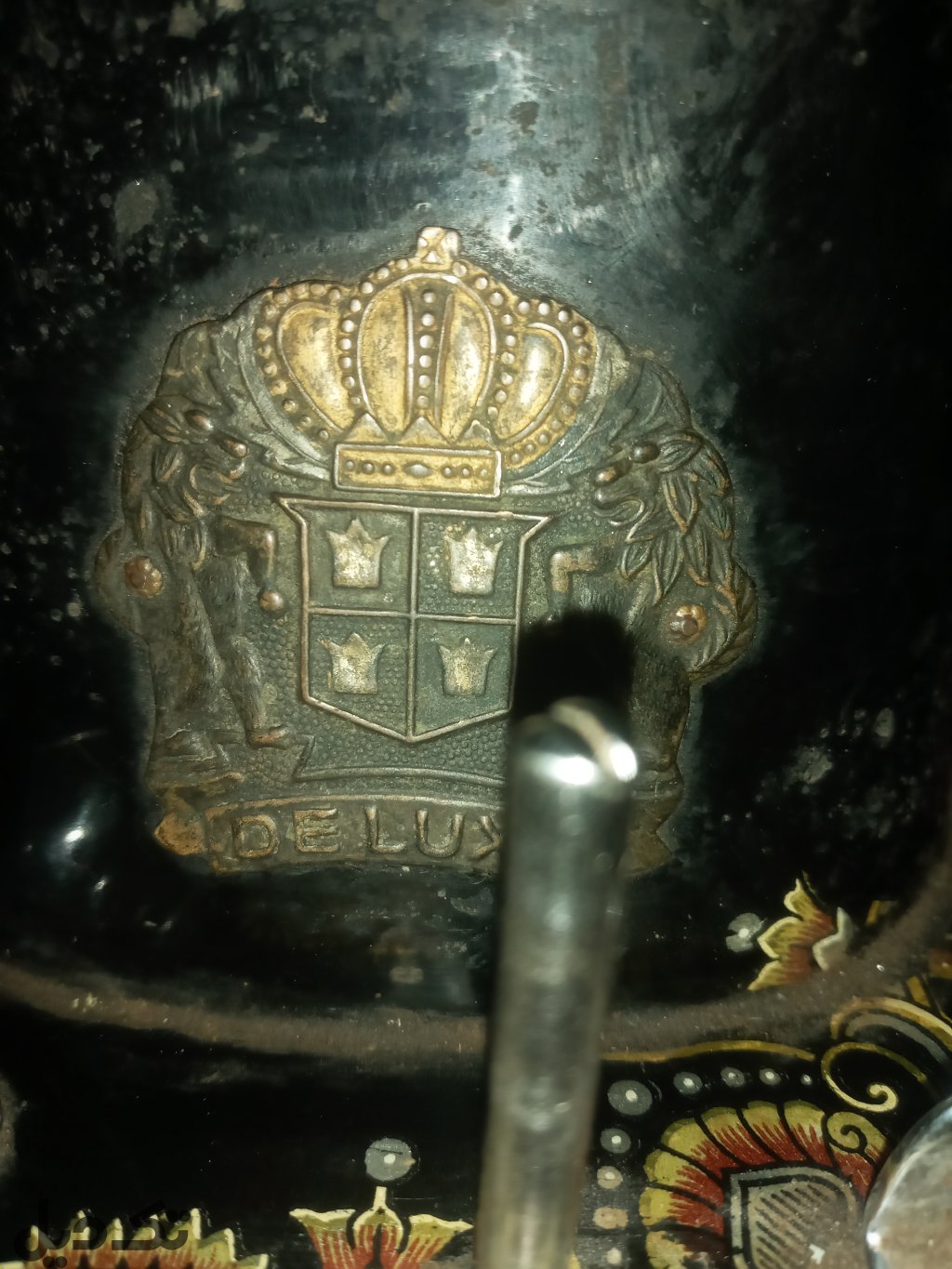 چرخ خیاطی مال ۱۰۰ سال پیش