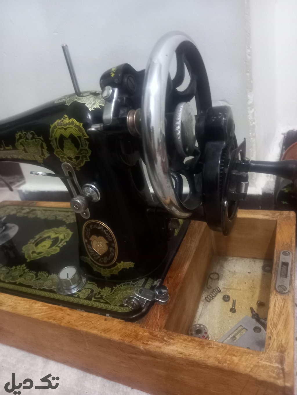 چرخ خیاطی قدیمی