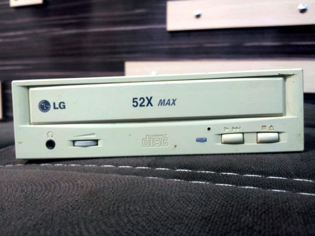 CD-ROM