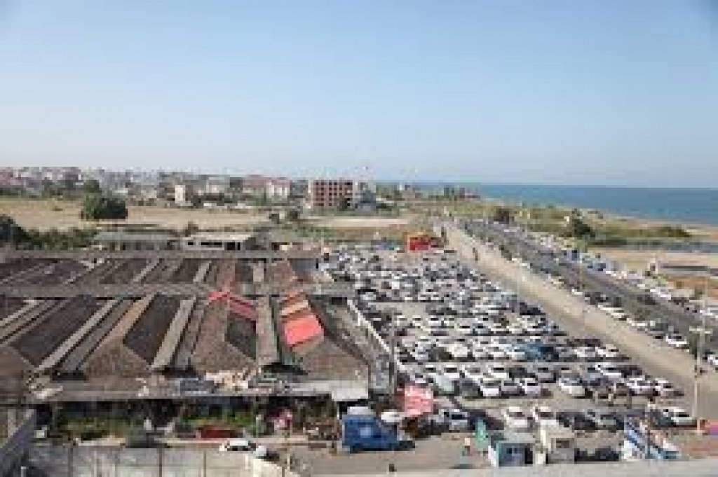 مغازه دربازارچه ساحلی