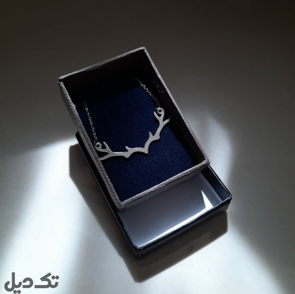 گردنبند طرح شاخ گوزن