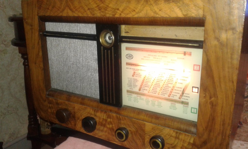 رادیو بی نظیر در ایران